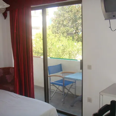 Casa de hóspedes Omiros 4*