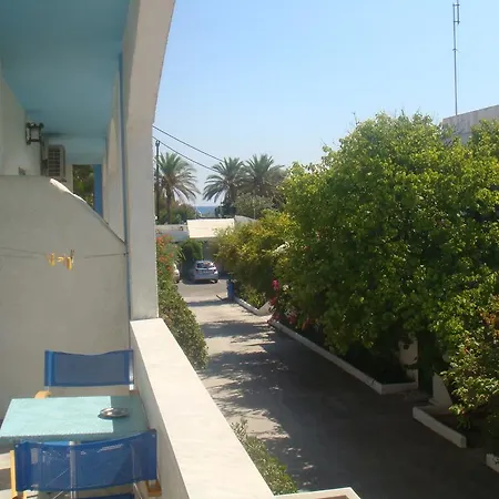 Omiros Casa de hóspedes 4*