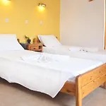 Omiros فاليراكي
