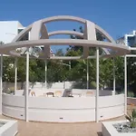 Omiros بيت ضيافة