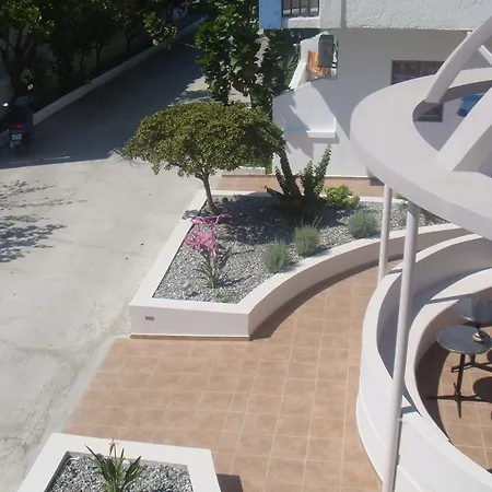 Casa de hóspedes Omiros 2*