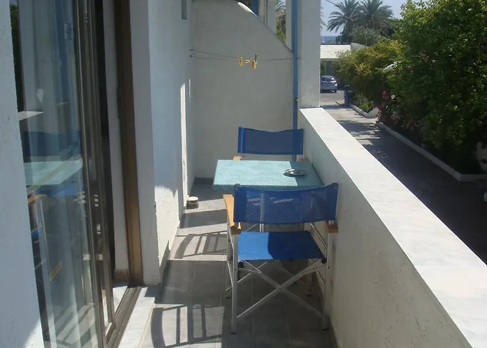 Omiros בית הארחה