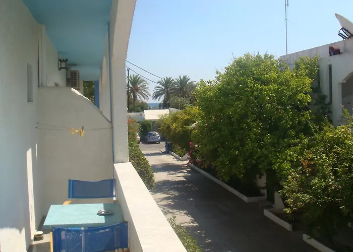 Omiros Casa de hóspedes 4*