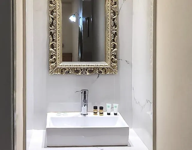 בית הארחה Omiros