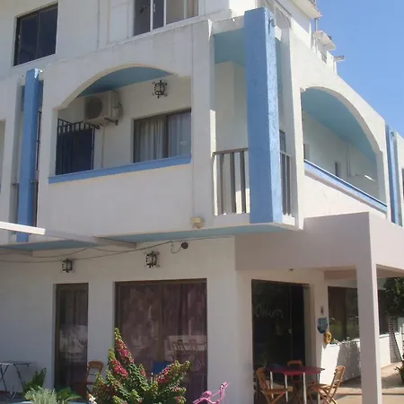 بيت ضيافة Omiros